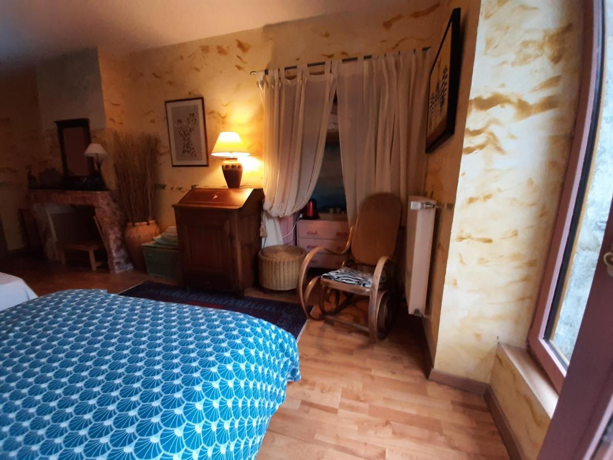 Bed and Breakfast Au Fil De Lods Exterior foto